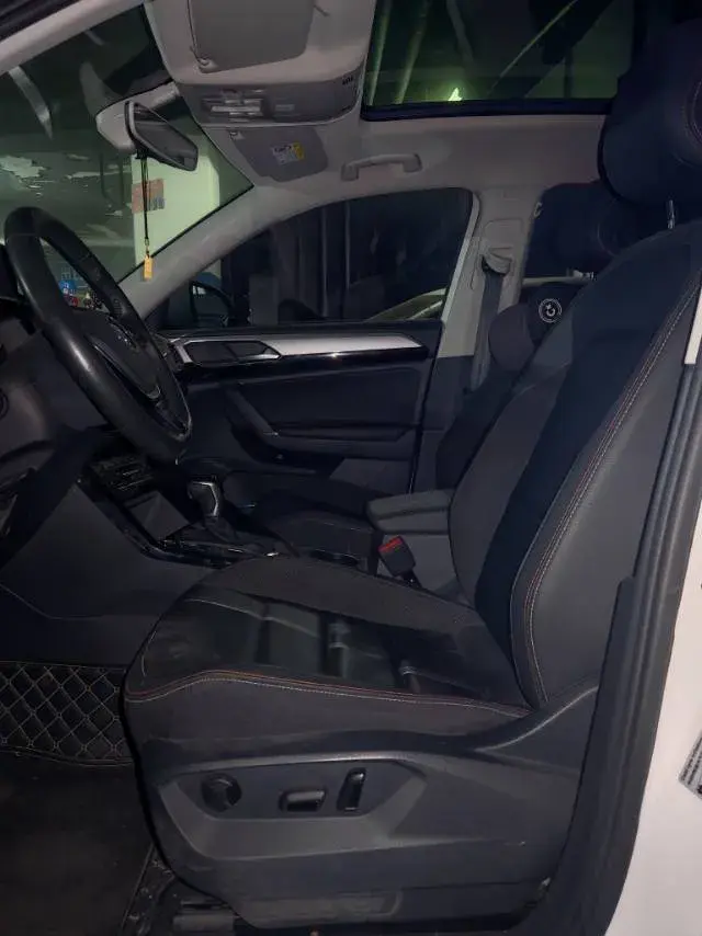 2020 VOLKSWAGEN TAYRON thumbnail 3