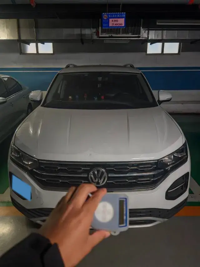2020 VOLKSWAGEN TAYRON thumbnail 2