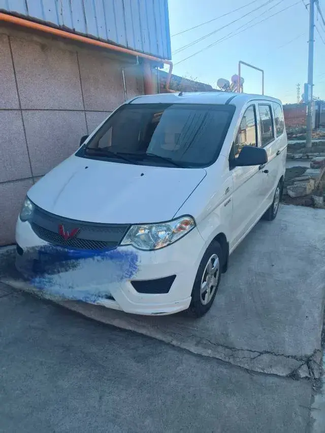 2015 WuLing HongGuang 1.5L 112HP L4 5MT 2015 WuLing HongGuang 1.5L 112HP L4 5MT