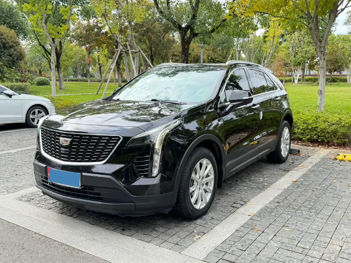 2020 Cadillac XT4 2.0T 237HP L4 9AT