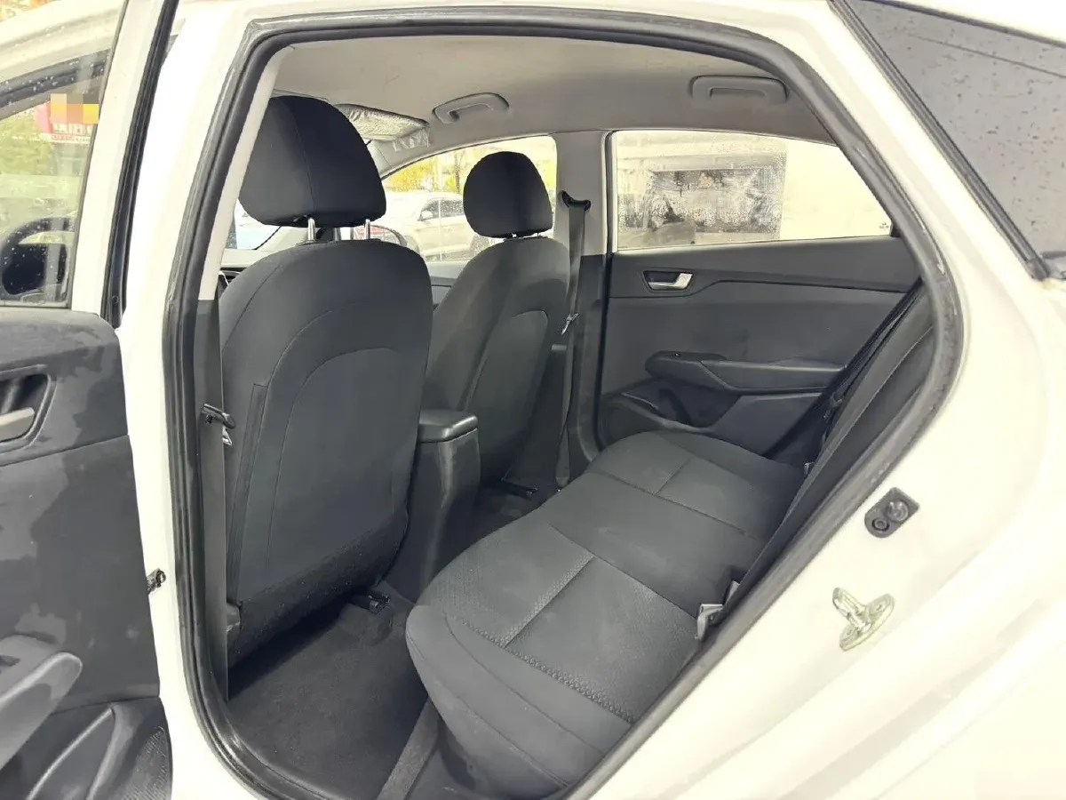 2017 Hyundai Verna RV 1.4L 100HP L4 6AT,autocango,china used car exporter,china ev exporter,chinese used car exporter,chinese used ev exporter