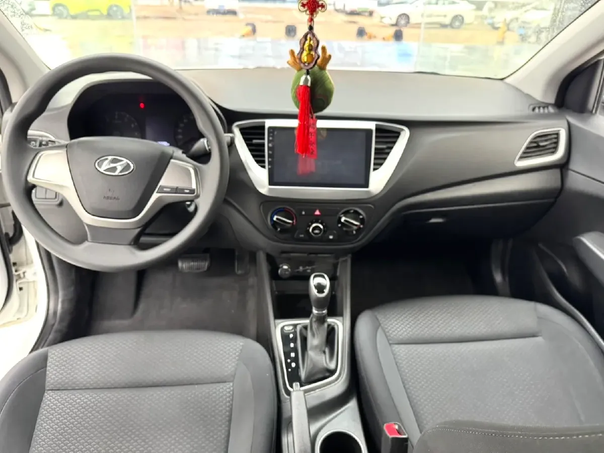 2017 Hyundai Verna RV 1.4L 100HP L4 6AT,autocango,china used car exporter,china ev exporter,chinese used car exporter,chinese used ev exporter