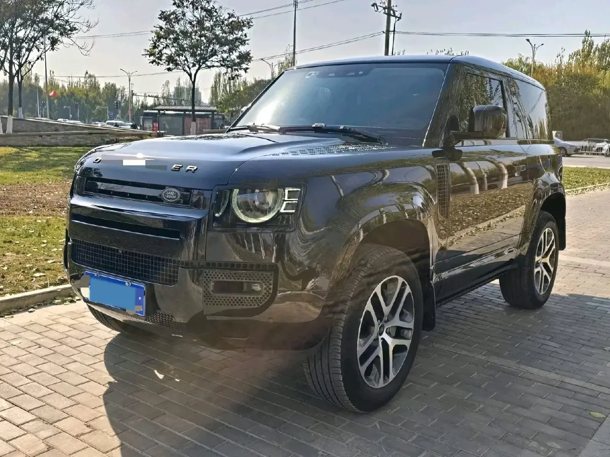 2023 Land Rover Defender 3.0T 400HP L6 8AT