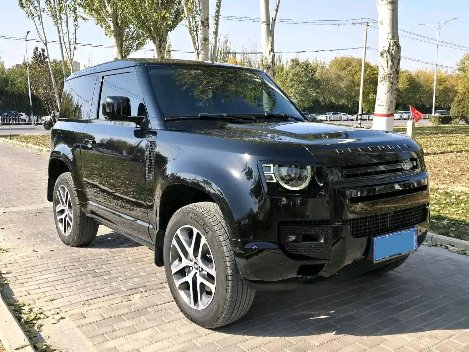 2023 LAND ROVER thumbnail 2