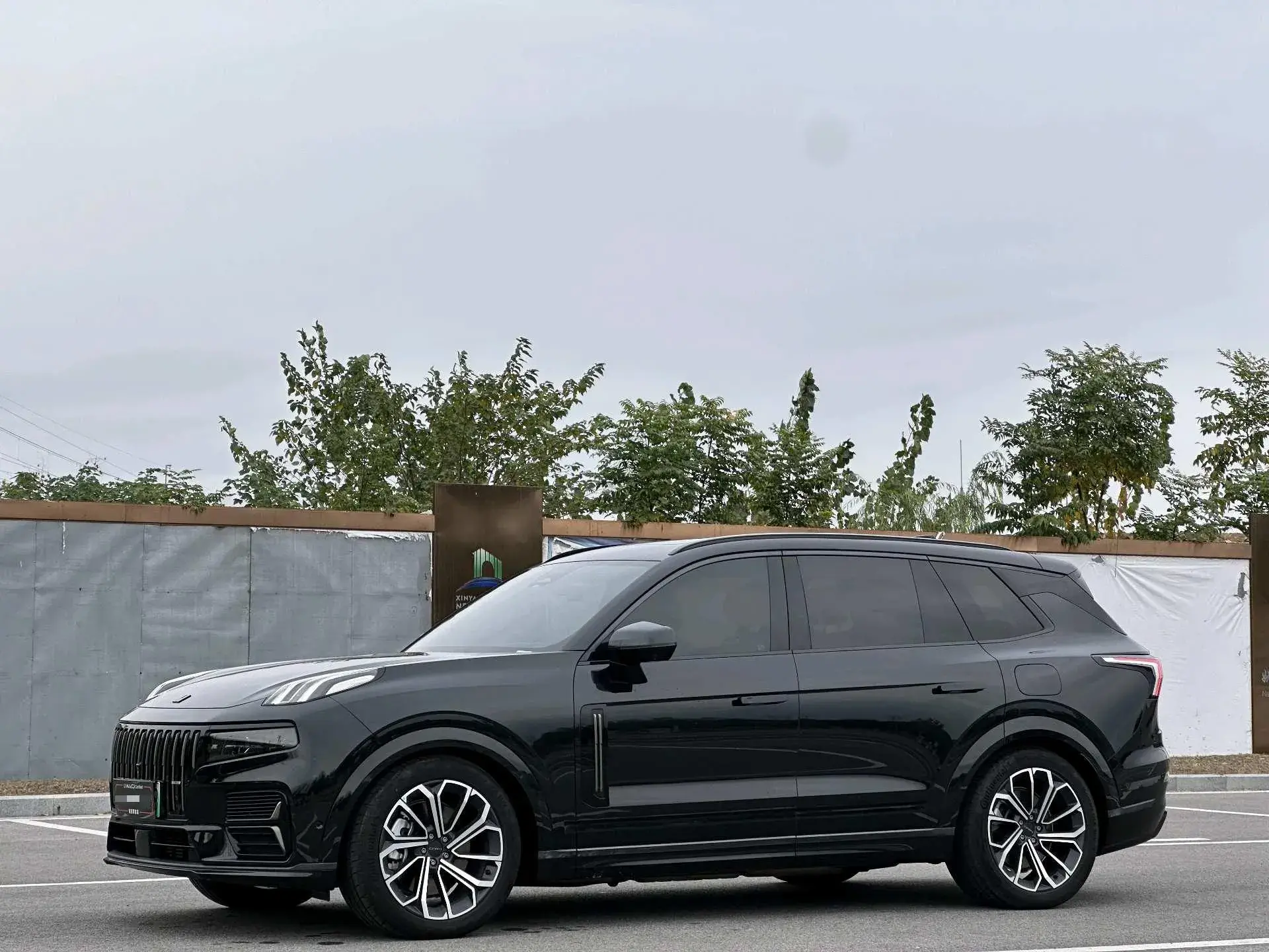 2024 LYNK&CO 09 view 1