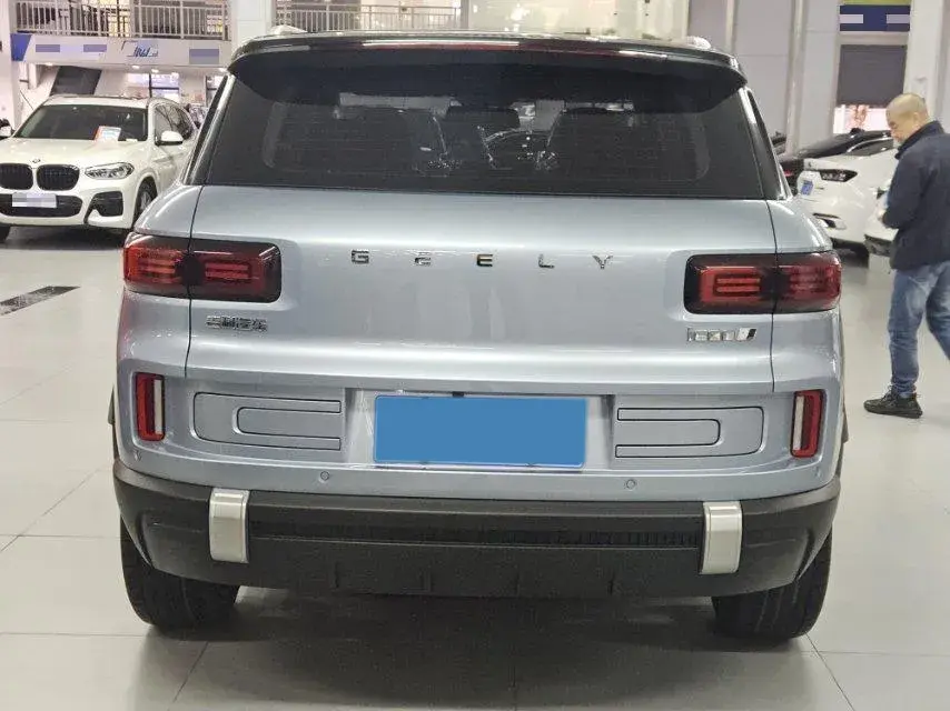 2023 GEELY ICON thumbnail 4