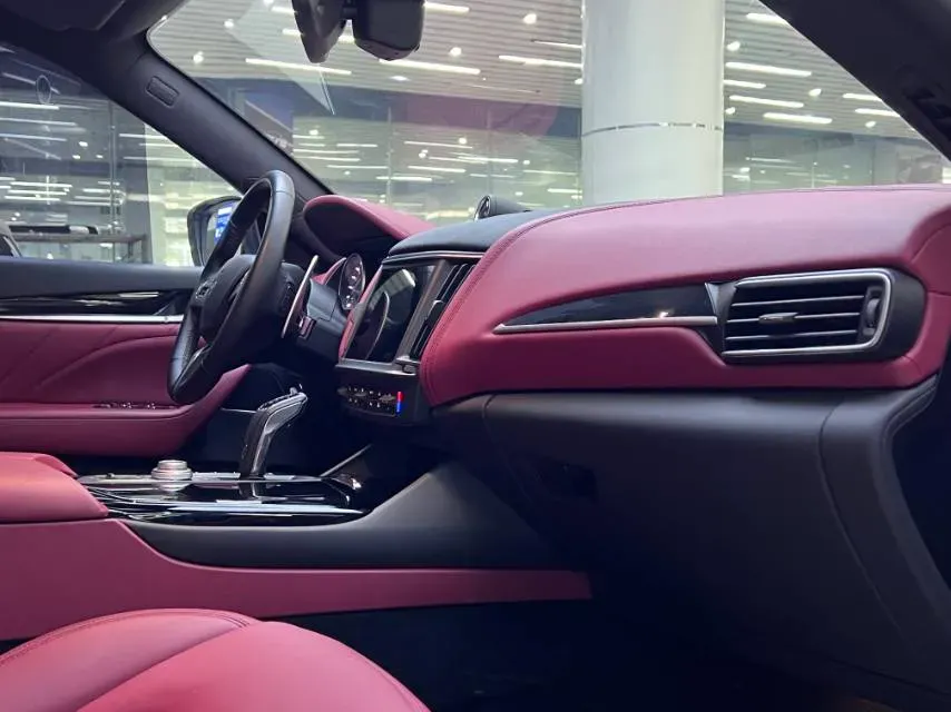 2021 Maserati Levante 3.0T 350HP V6 8AT,autocango,china used car exporter,china ev exporter,chinese used car exporter,chinese used ev exporter