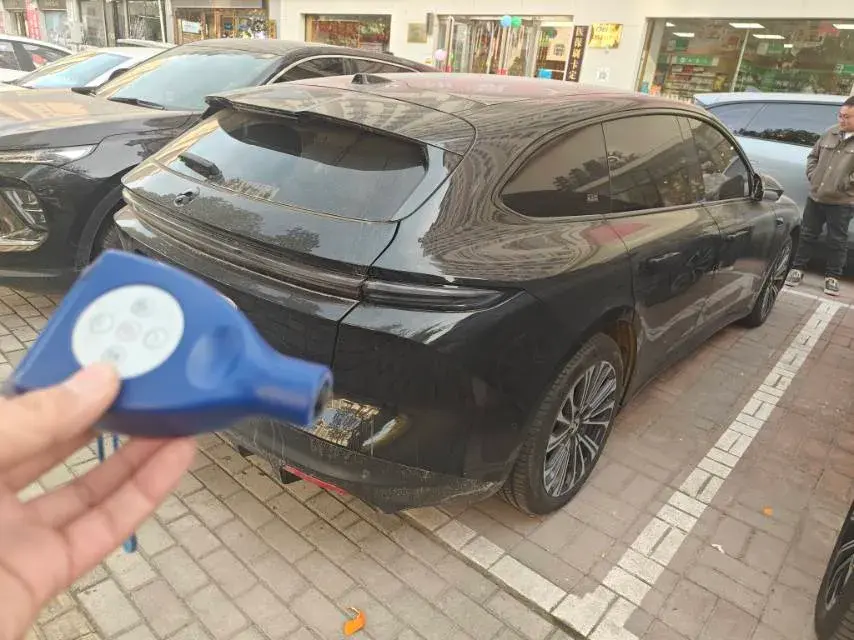 2024 NIO ET5T thumbnail 3