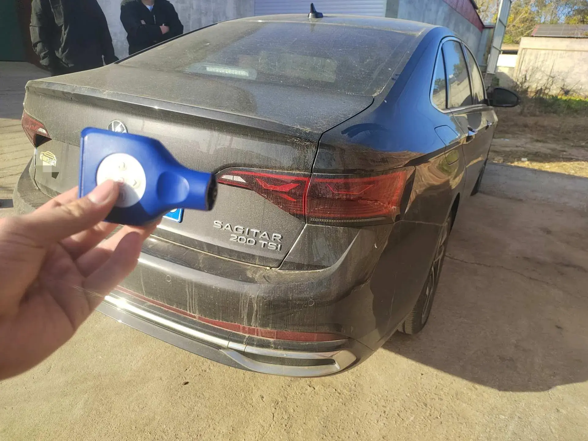 2023 VOLKSWAGEN SAGITAR thumbnail 4