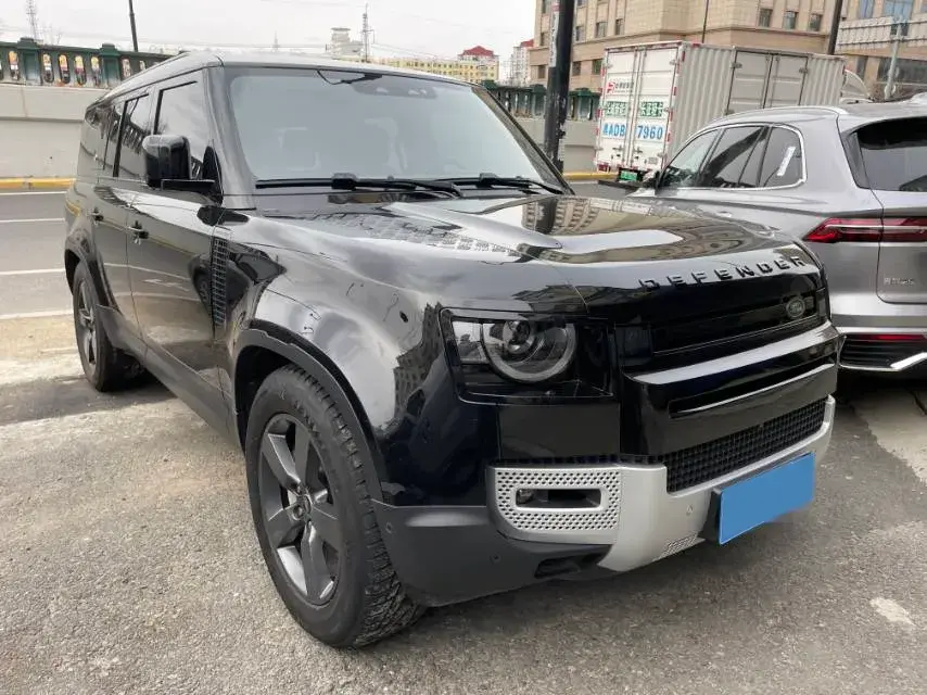 2023 LAND ROVER thumbnail 3