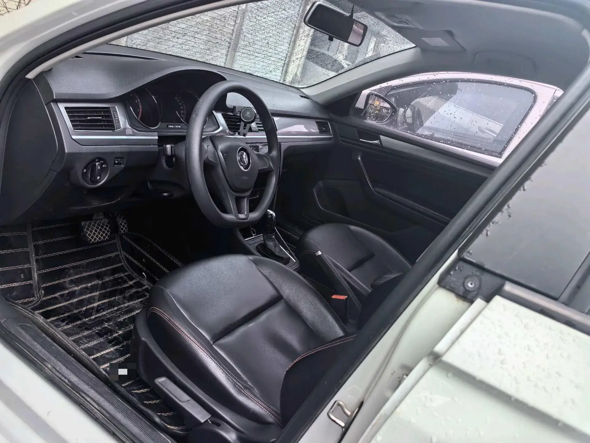 2018 VOLKSWAGEN BORA thumbnail 2