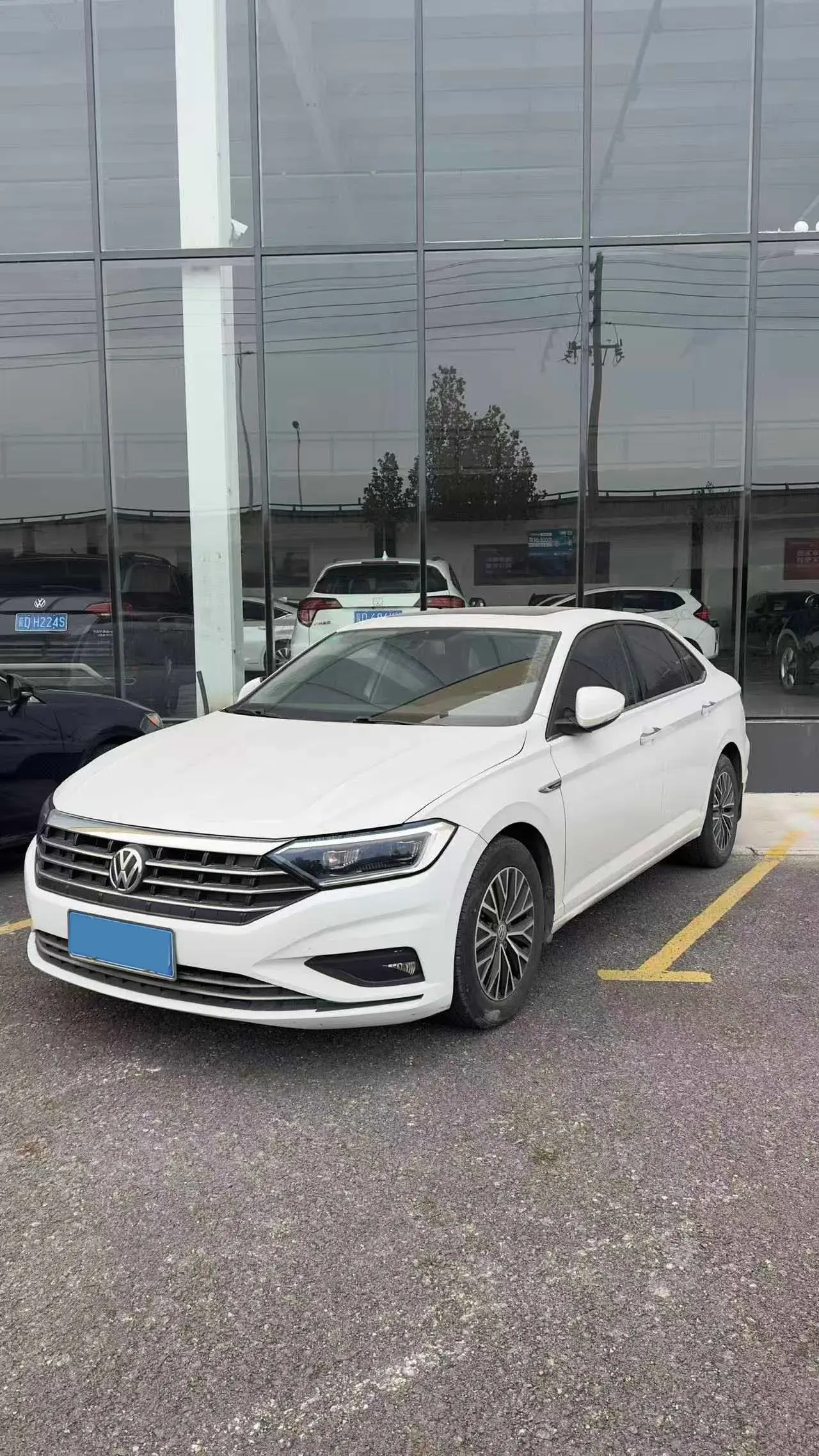 2020 VOLKSWAGEN SAGITAR view 1