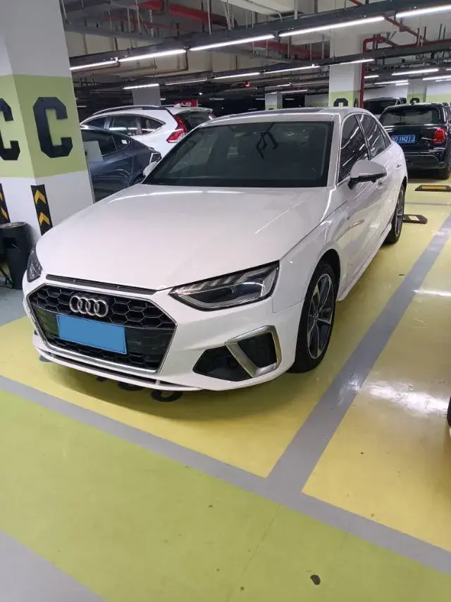 2020 Audi A4L 2.0T 150HP L4 7DCT