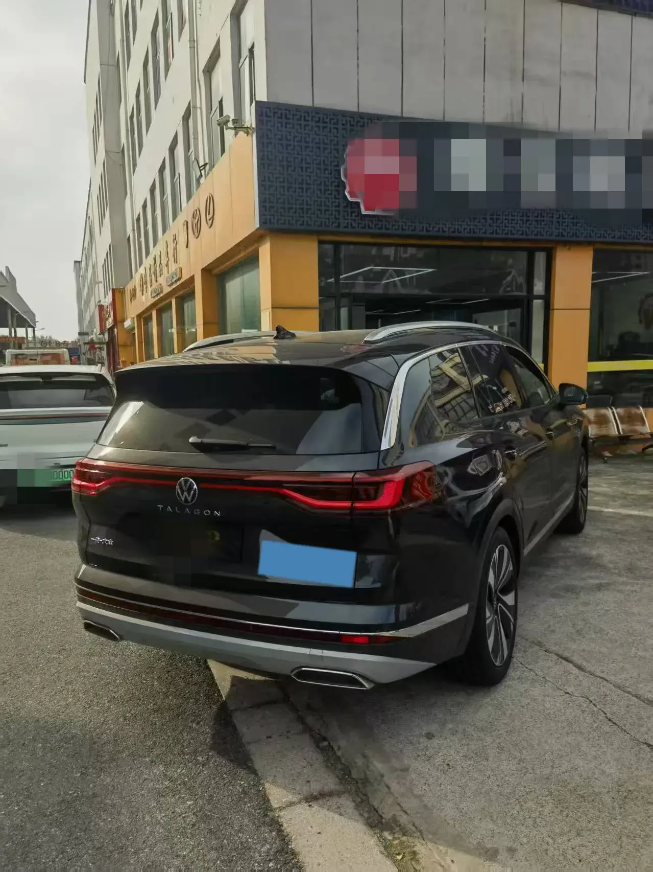 2023 VOLKSWAGEN TALAGON thumbnail 4