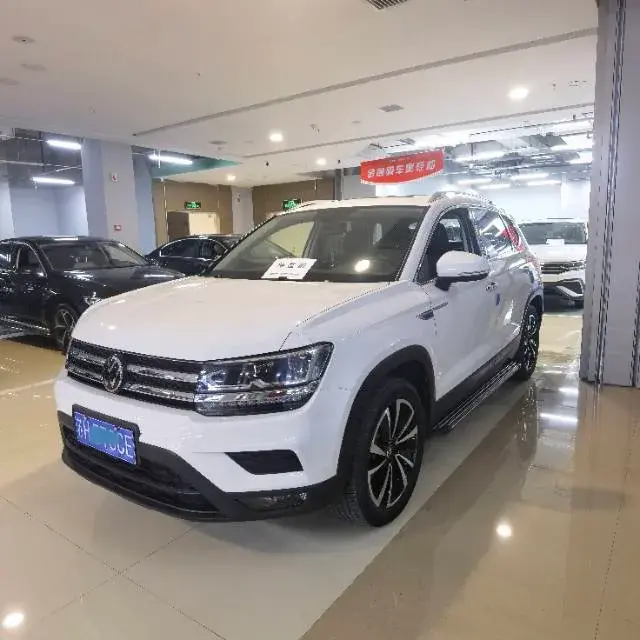 2021 VOLKSWAGEN THARU view 1