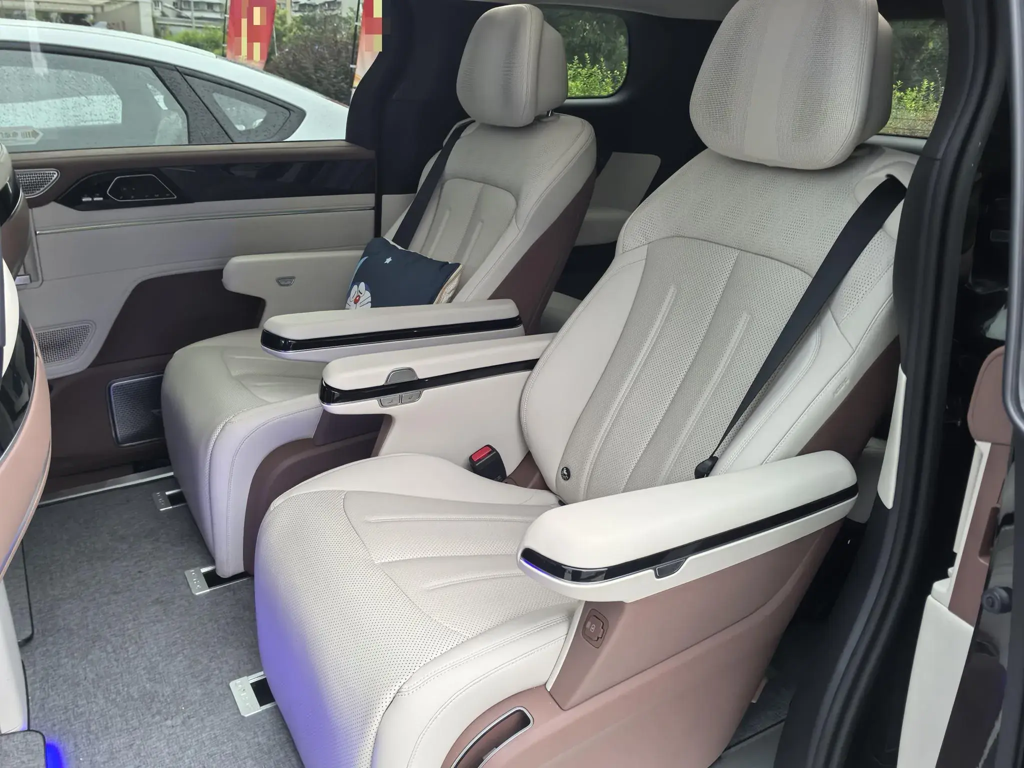 2025 BYD XIA thumbnail 3