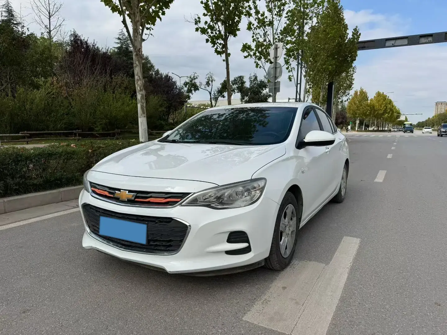 2019 CHEVROLET CAVALIER view 1