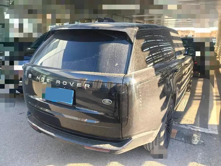 2023 LAND ROVER thumbnail 2