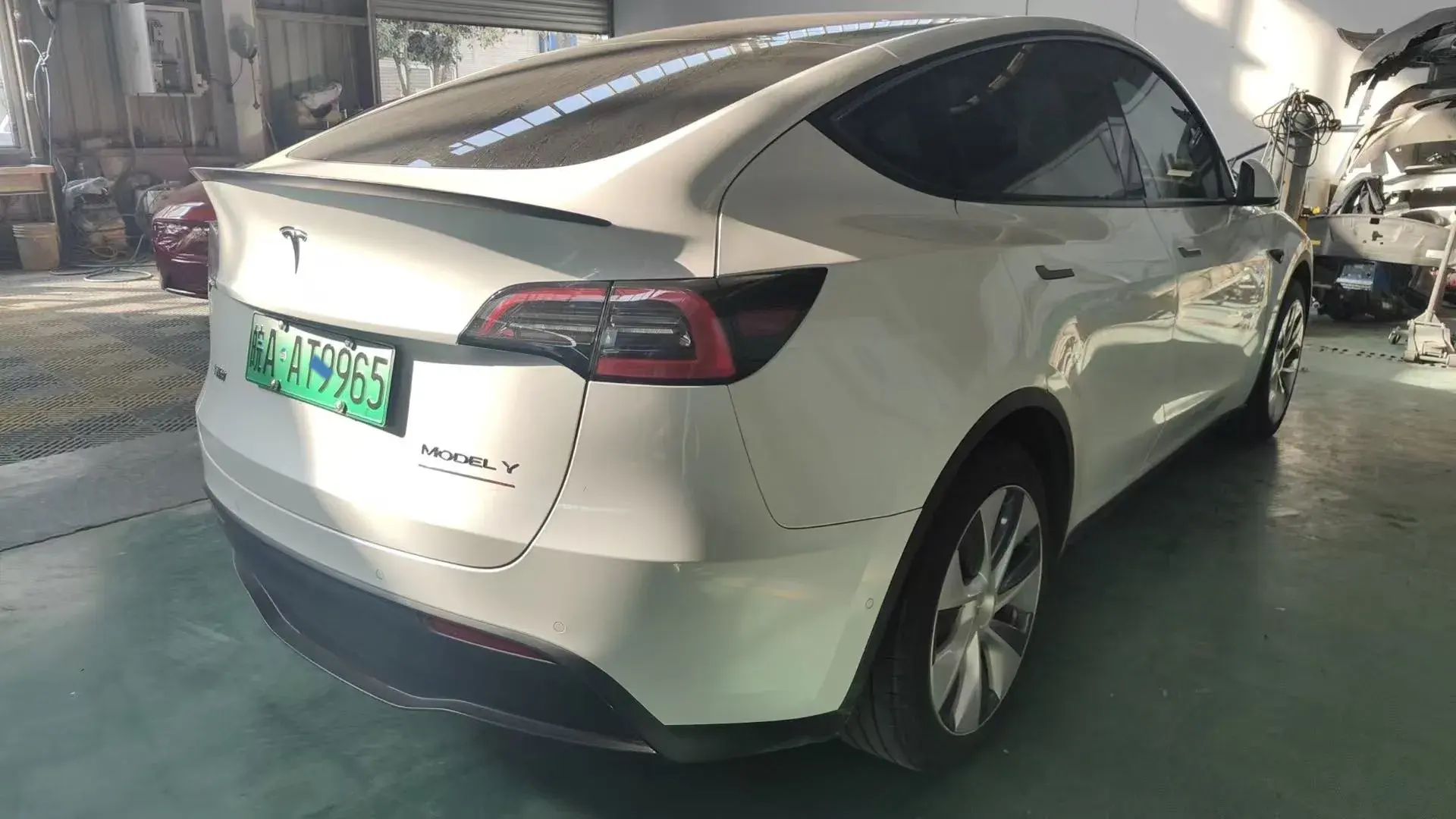 2022 TESLA MODEL thumbnail 3