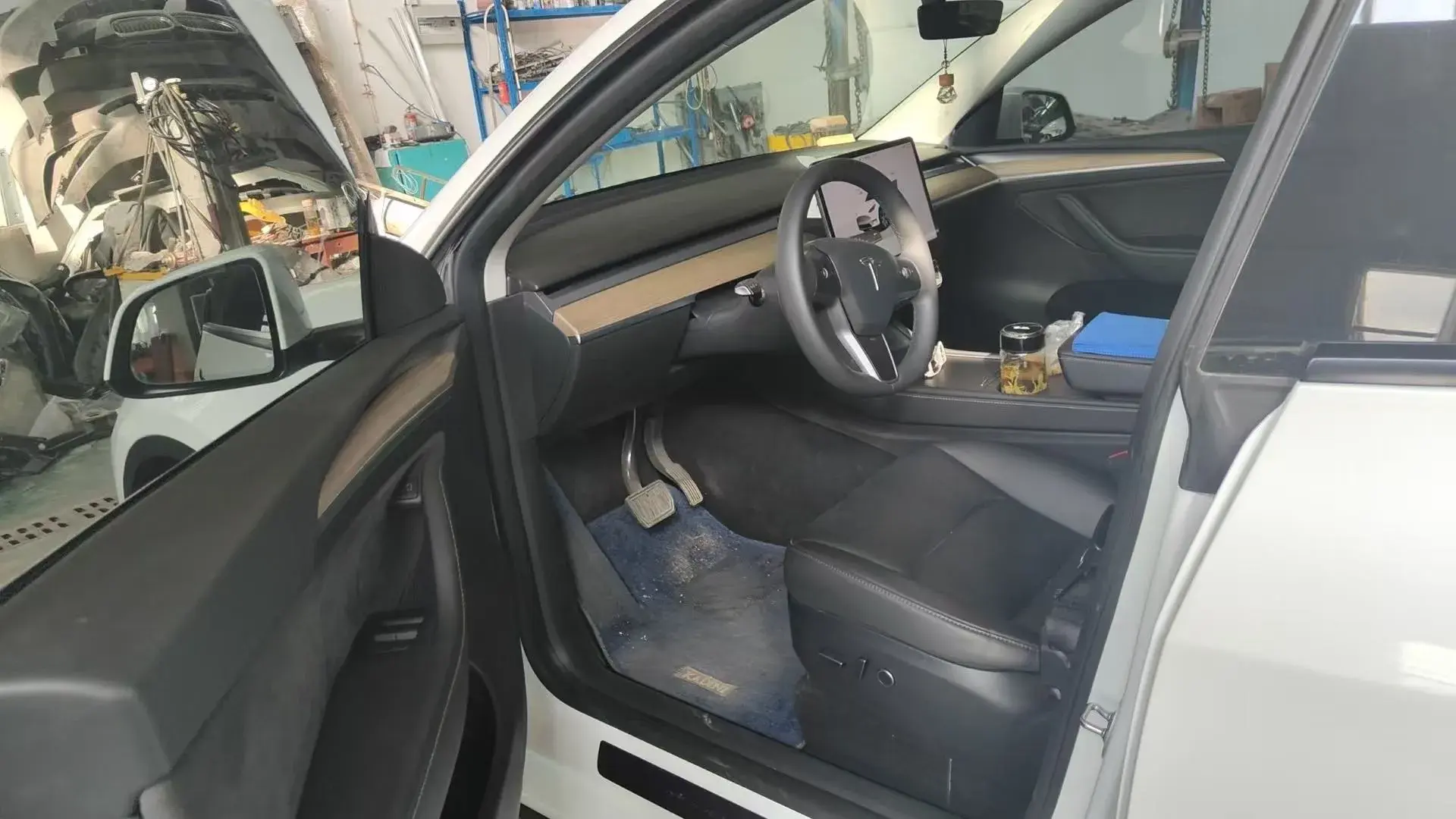 2022 TESLA MODEL thumbnail 4