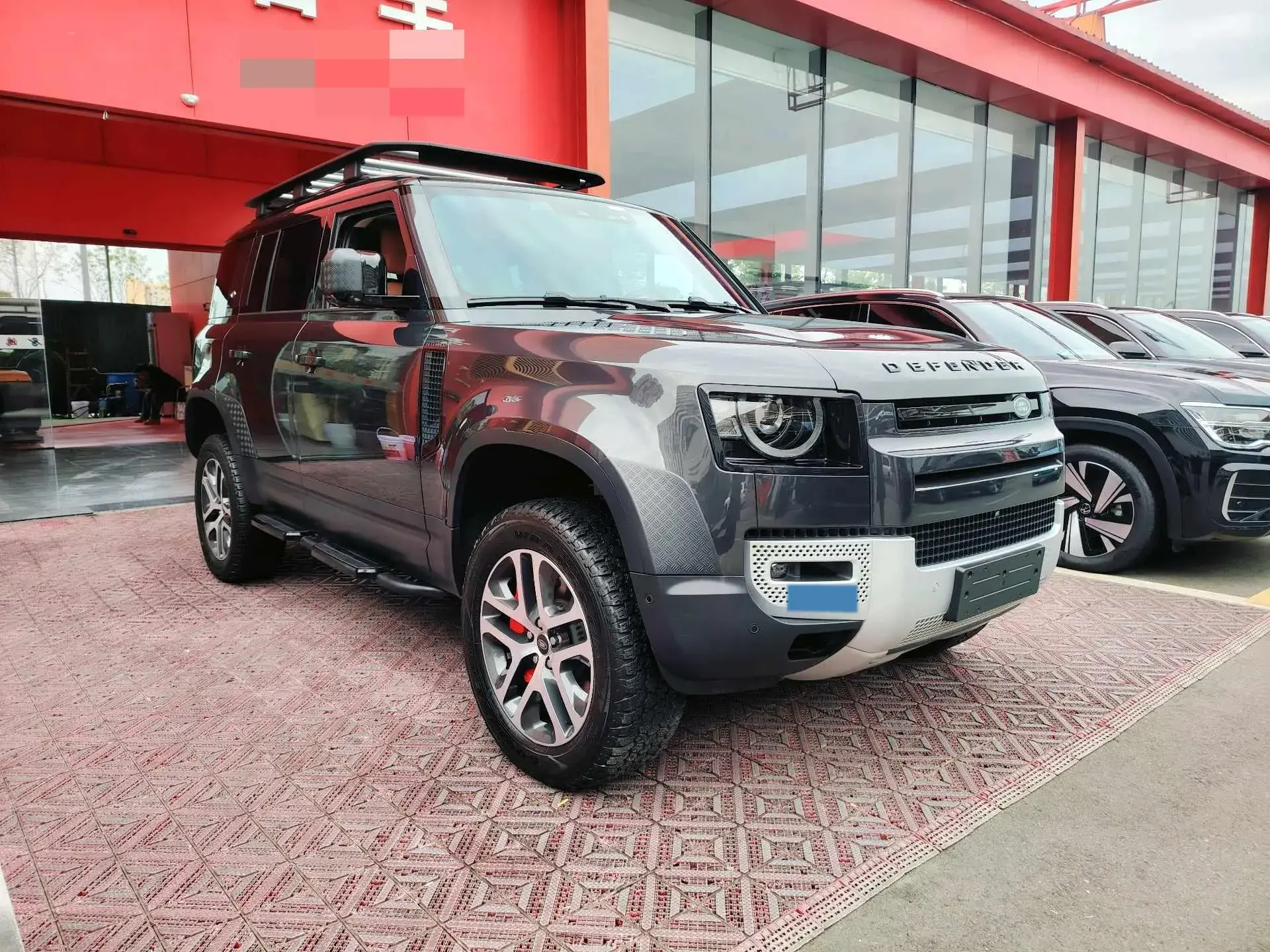 2023 LAND ROVER thumbnail 3