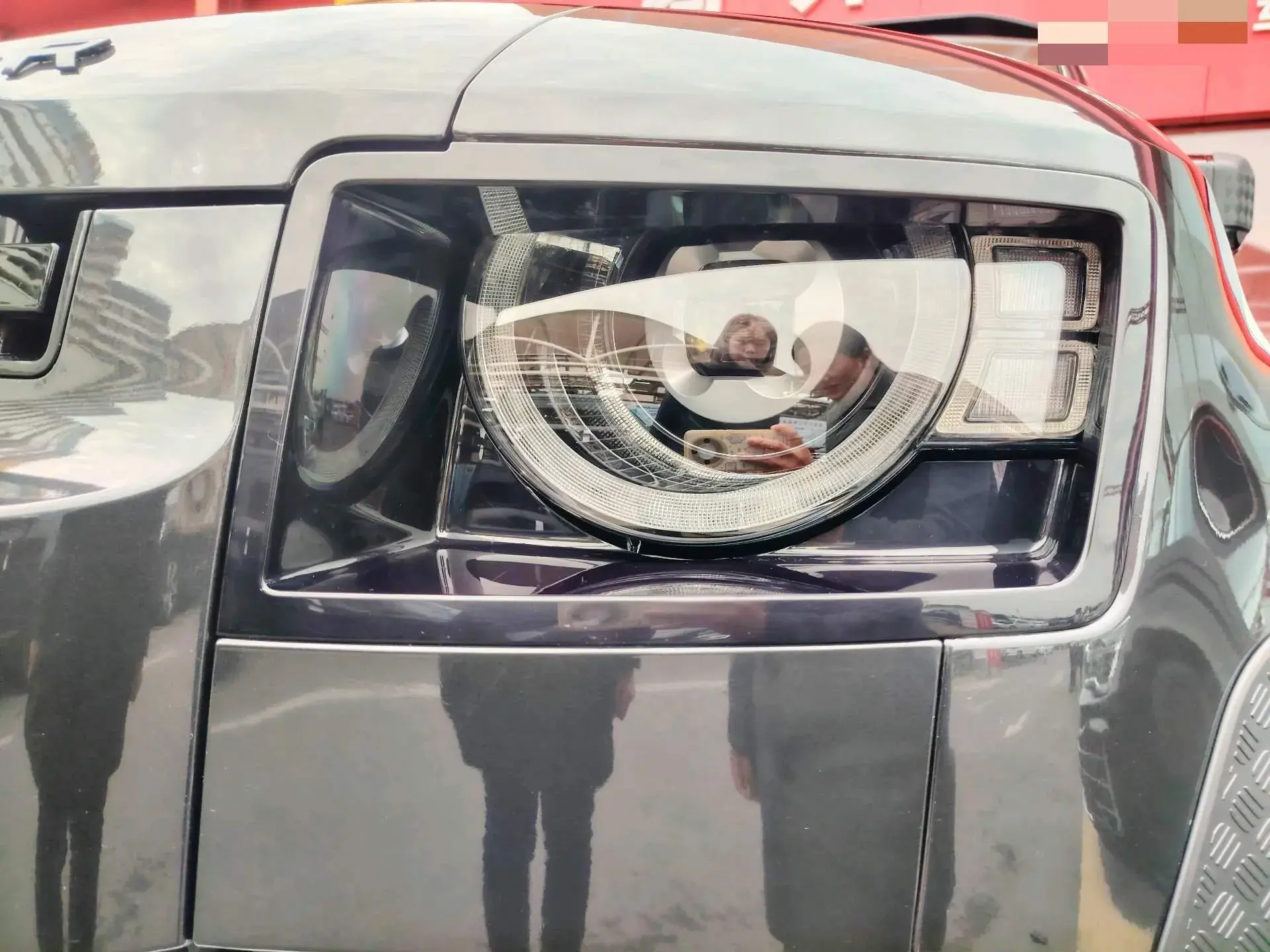 2023 LAND ROVER thumbnail 4