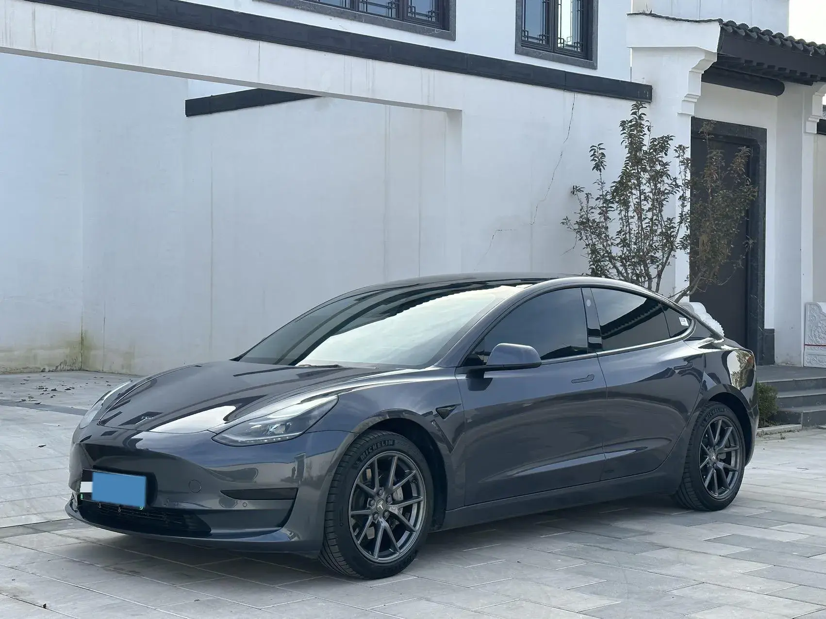 2021 TESLA MODEL view 1