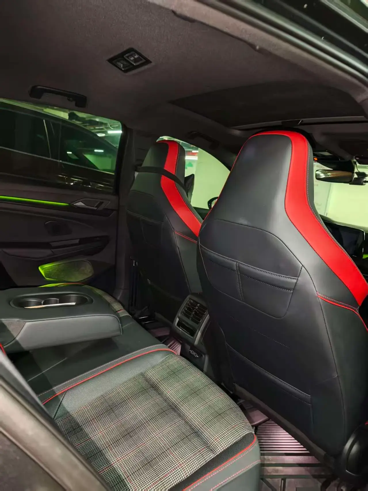 2021 VOLKSWAGEN GOLFGTI thumbnail 4