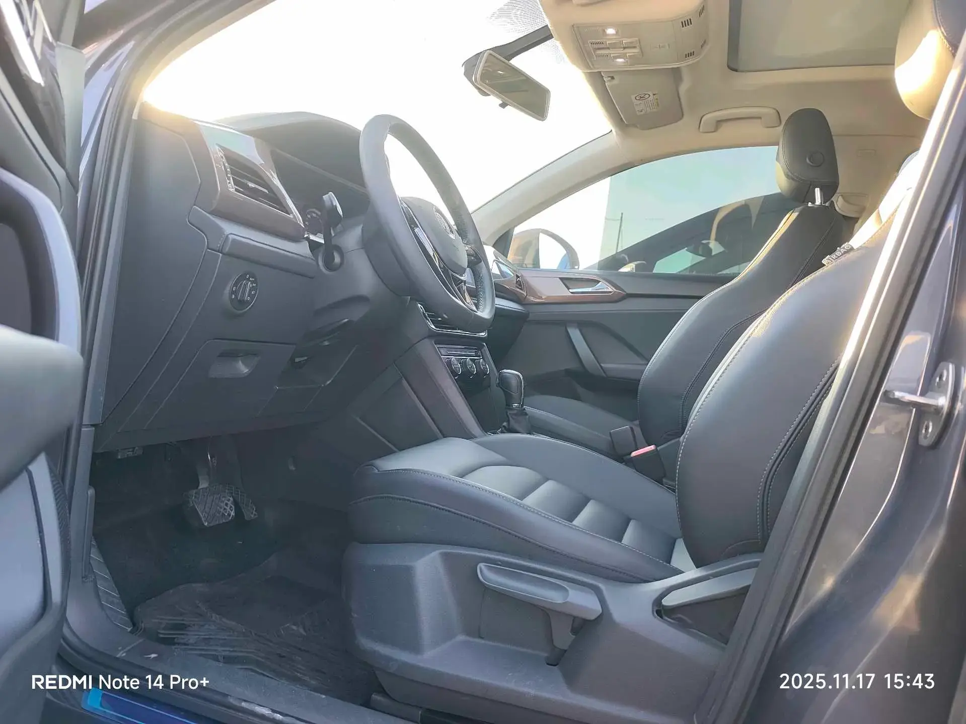 2019 VOLKSWAGEN THARU thumbnail 3