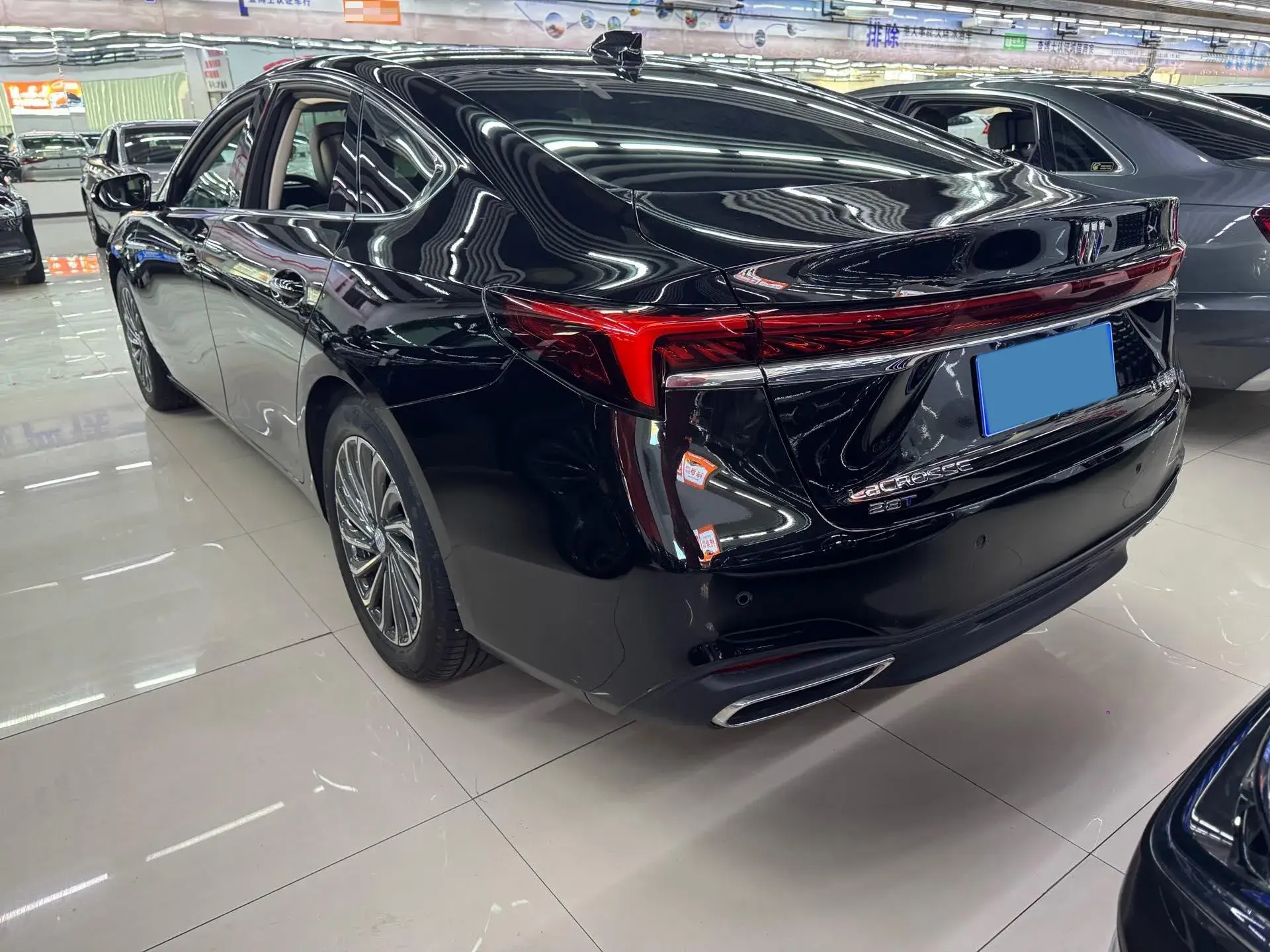 2024 BUICK LARCOSSE thumbnail 3