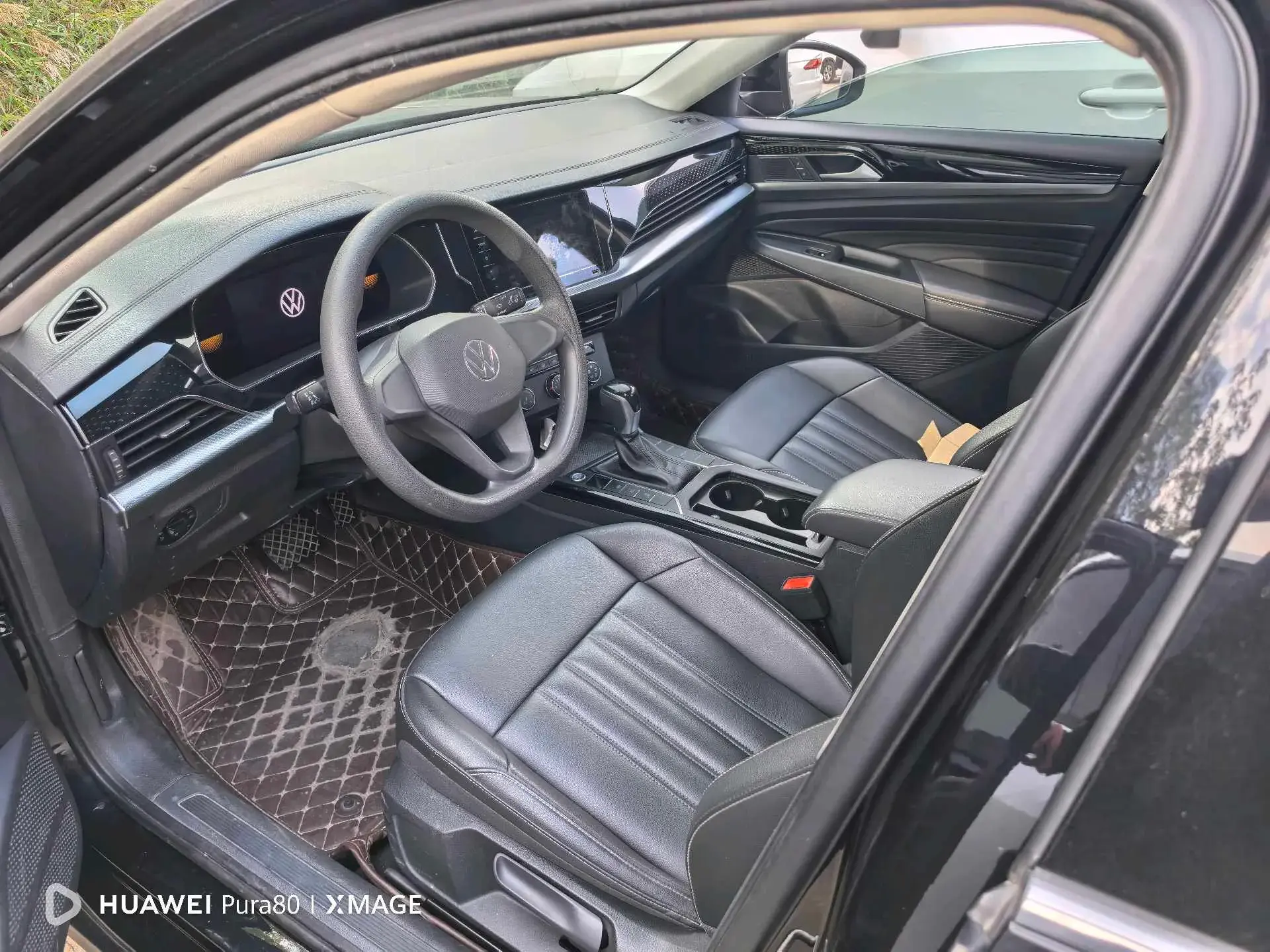 2022 VOLKSWAGEN PASSAT thumbnail 2