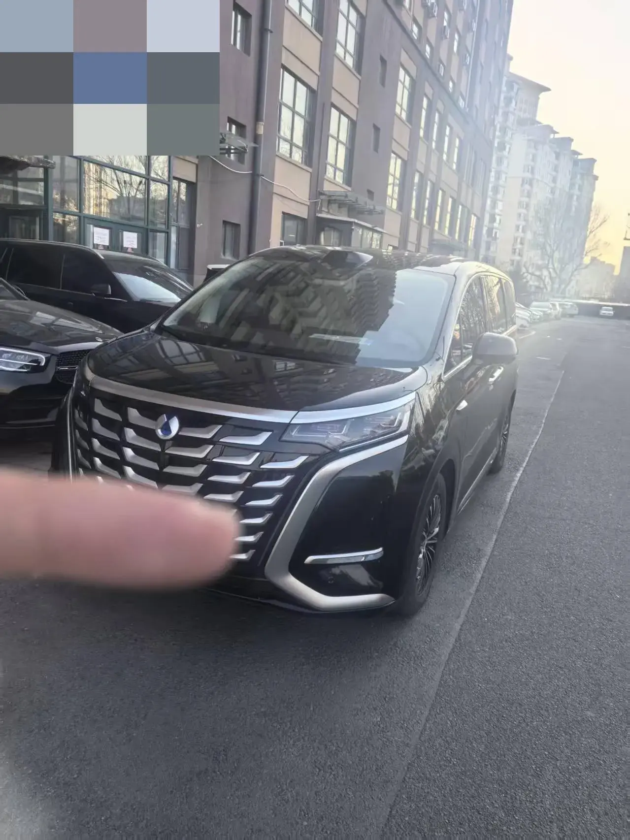 2025 DENZA D9 view 1