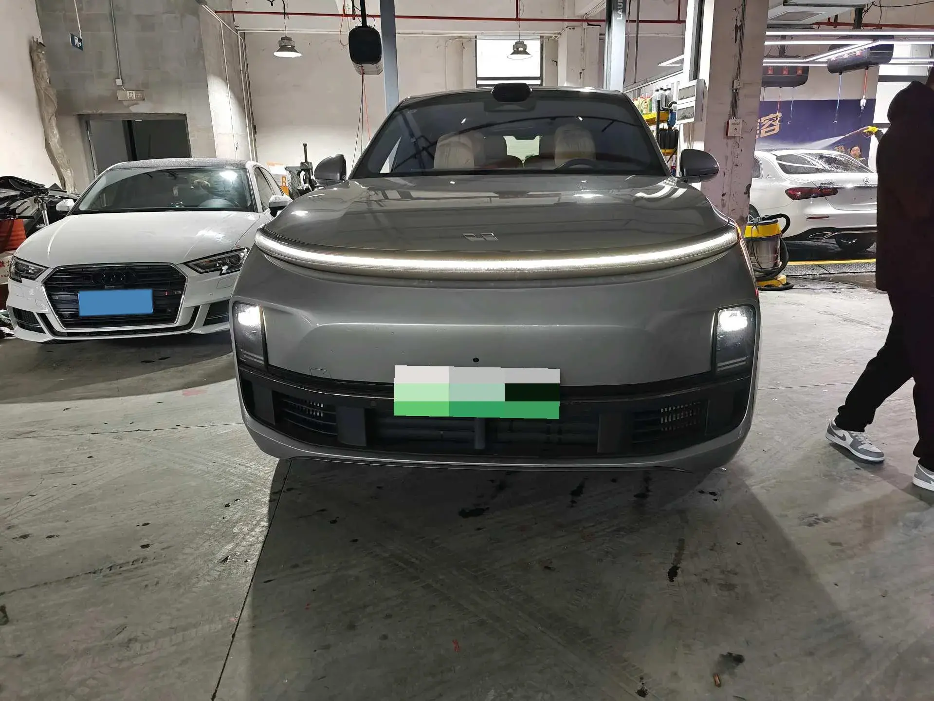 2024 LI L8 thumbnail 2