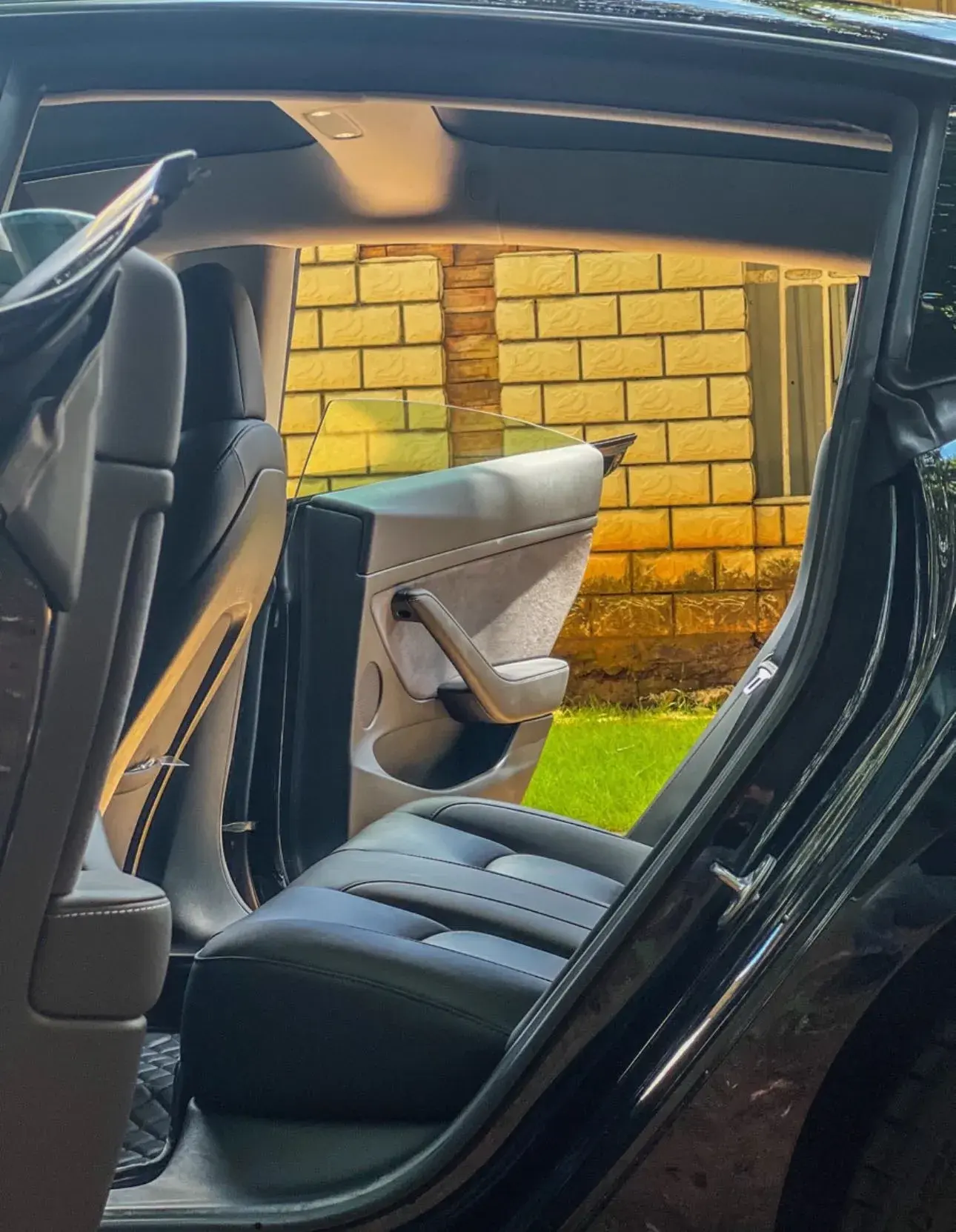 2021 TESLA MODEL thumbnail 4