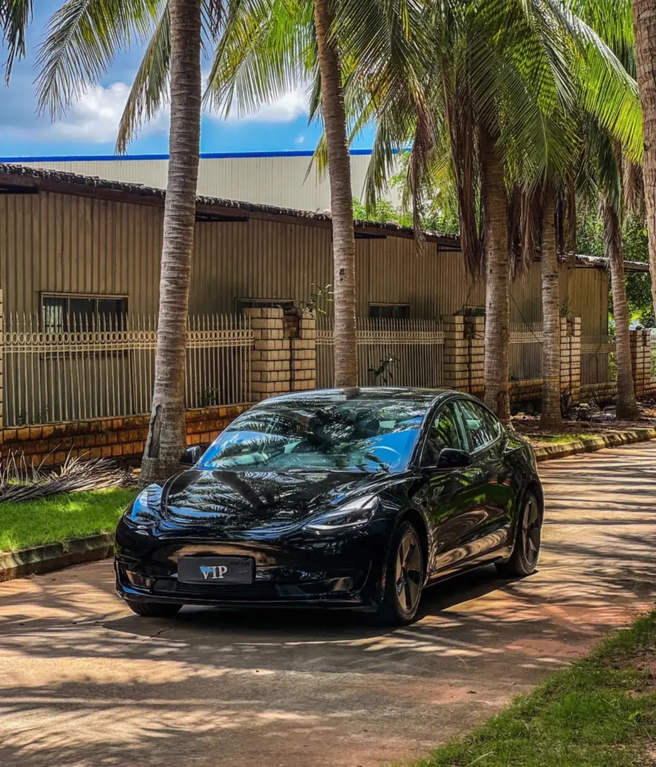 2021 TESLA MODEL view 1