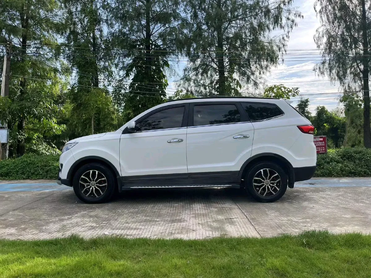 2016 LiFan MaiWei 1.5L 109HP L4 5MT,autocango,china used car exporter,china ev exporter,chinese used car exporter,chinese used ev exporter