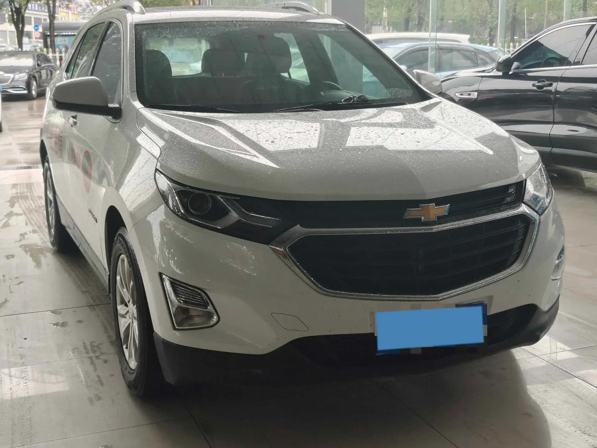 2019 CHEVROLET EQUINOX thumbnail 3
