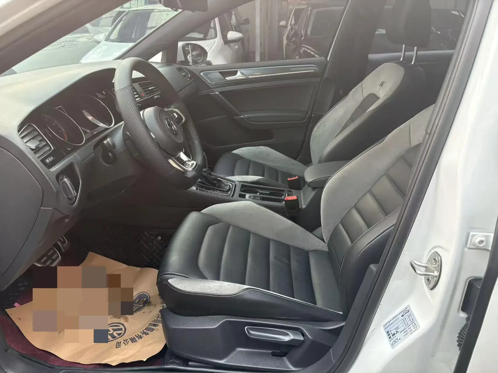 2018 VOLKSWAGEN GOLF thumbnail 3