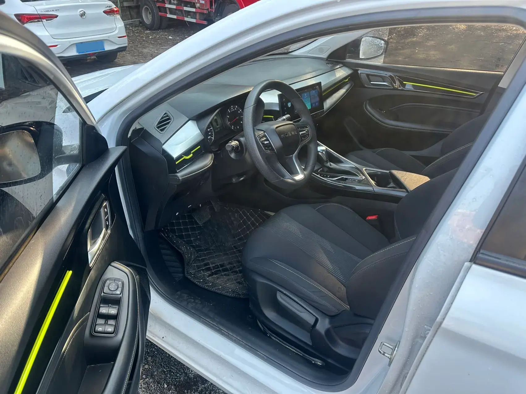 2021 ROEWE I5 thumbnail 3