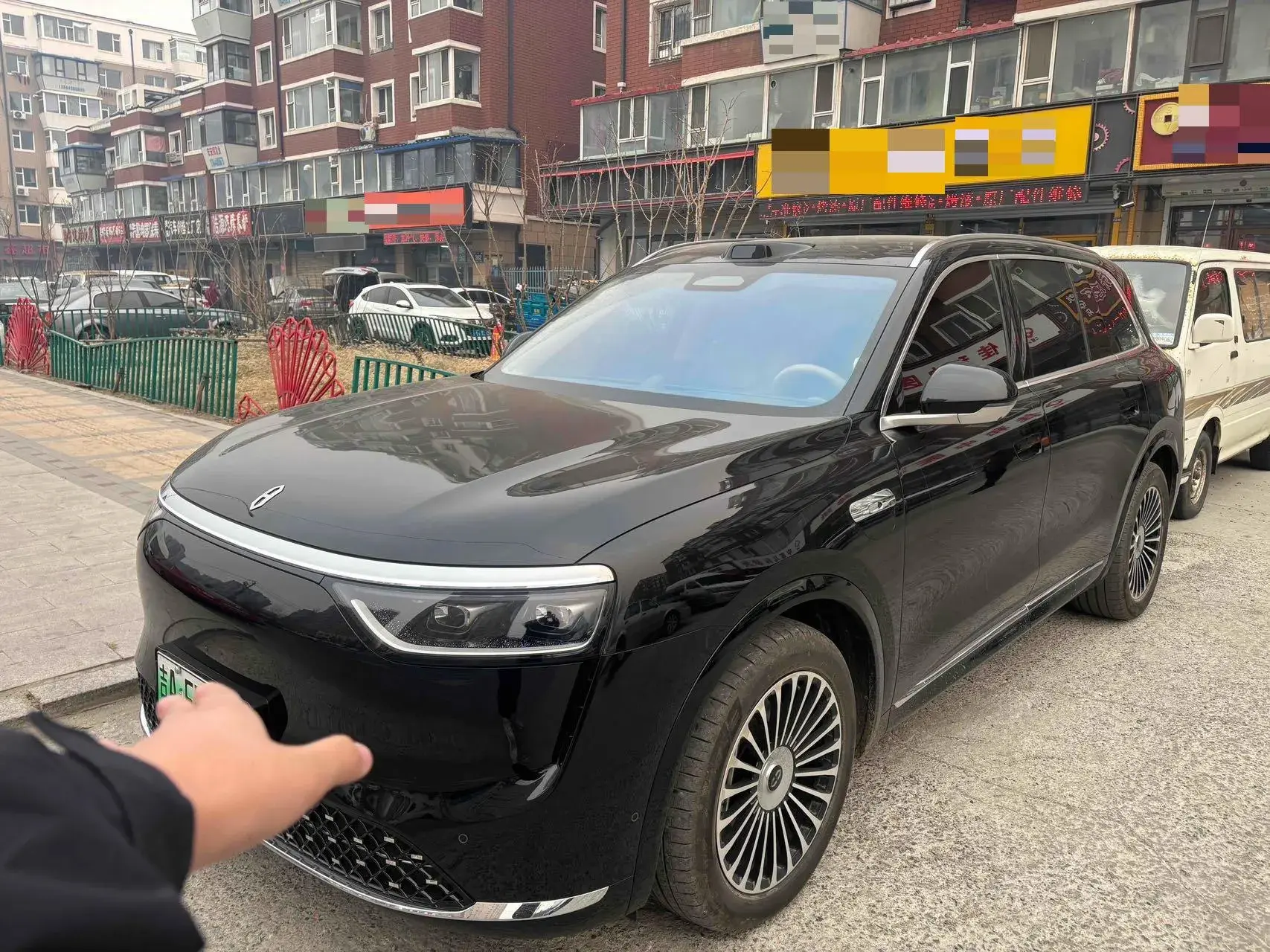 2025 AITO AITO thumbnail 4