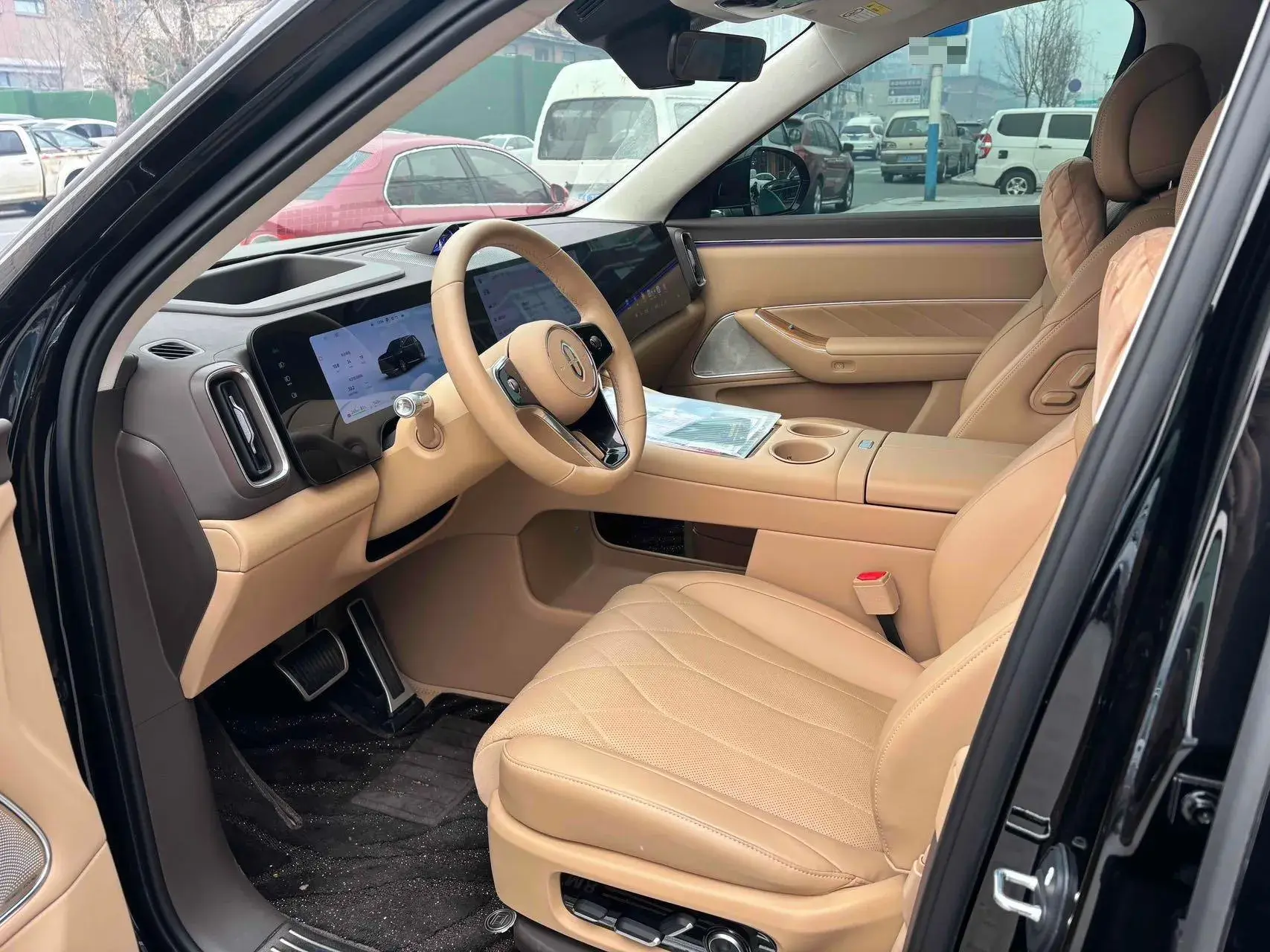 2025 AITO AITO thumbnail 2