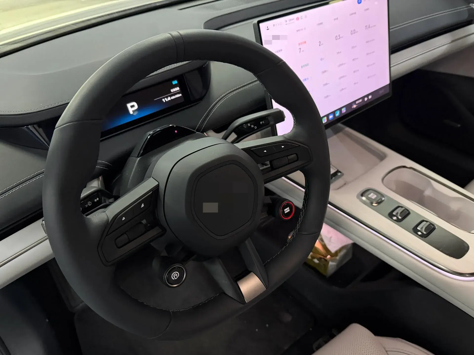 2024 MI SU7 thumbnail 4