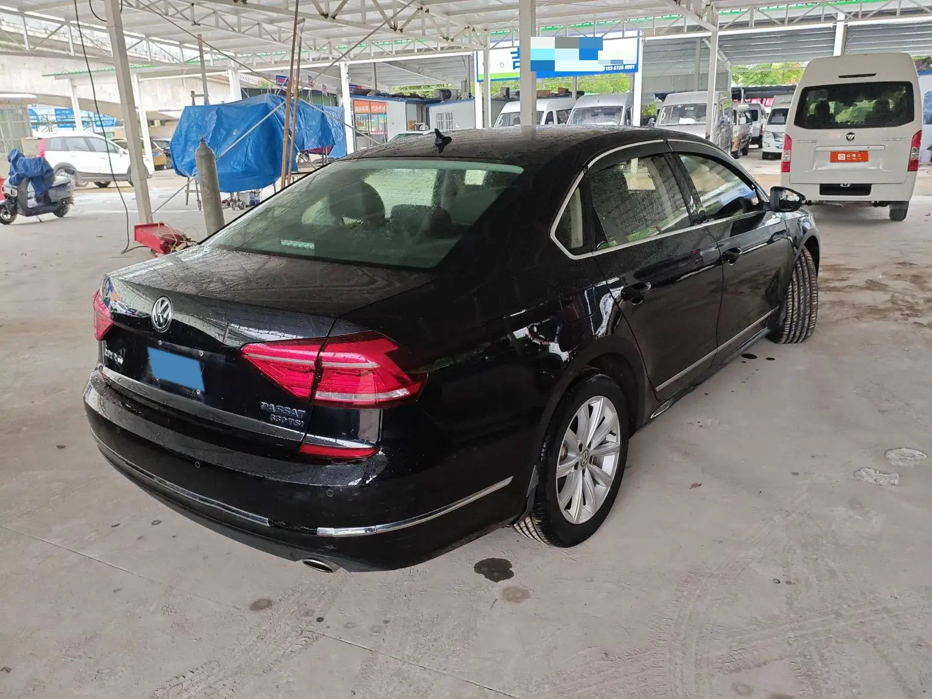 2017 VOLKSWAGEN PASSAT thumbnail 4