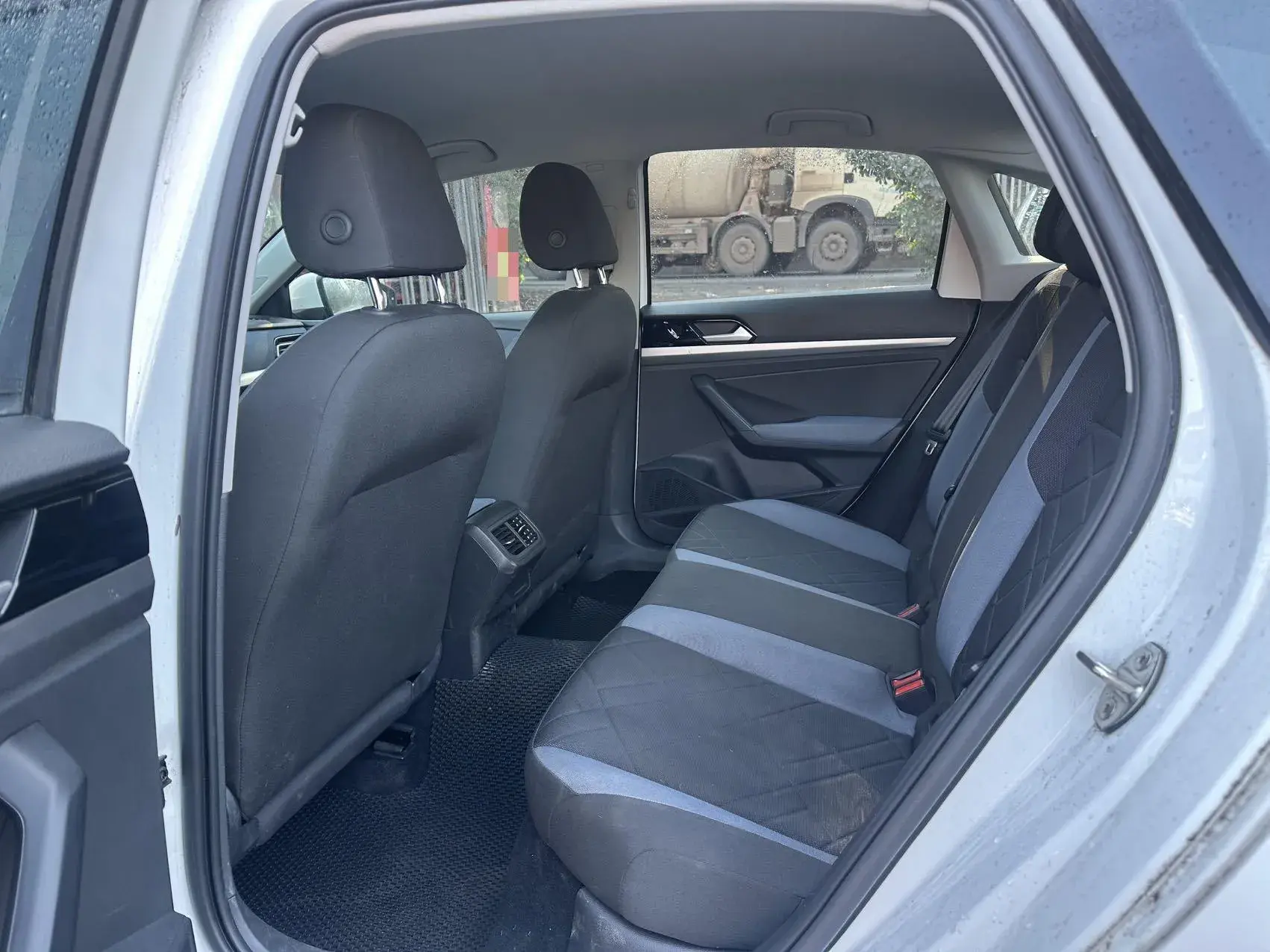 2023 VOLKSWAGEN LAVIDA thumbnail 4