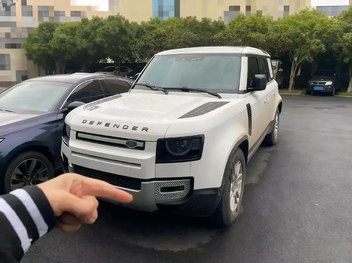 2021 Land Rover Defender 3.0T 400HP L6 8AT