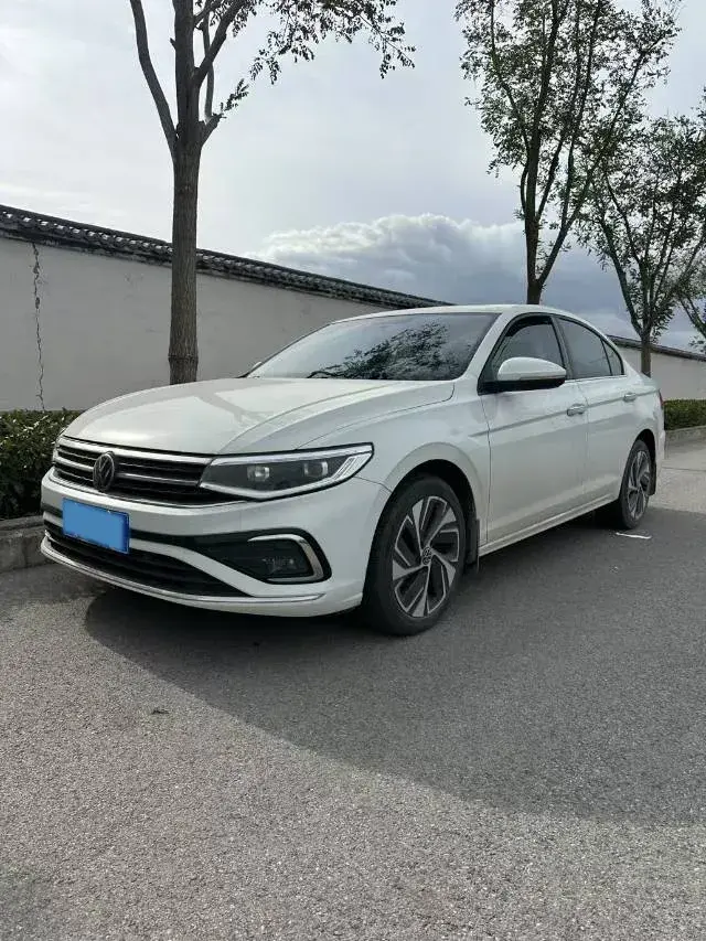 2023 VOLKSWAGEN BORA view 1