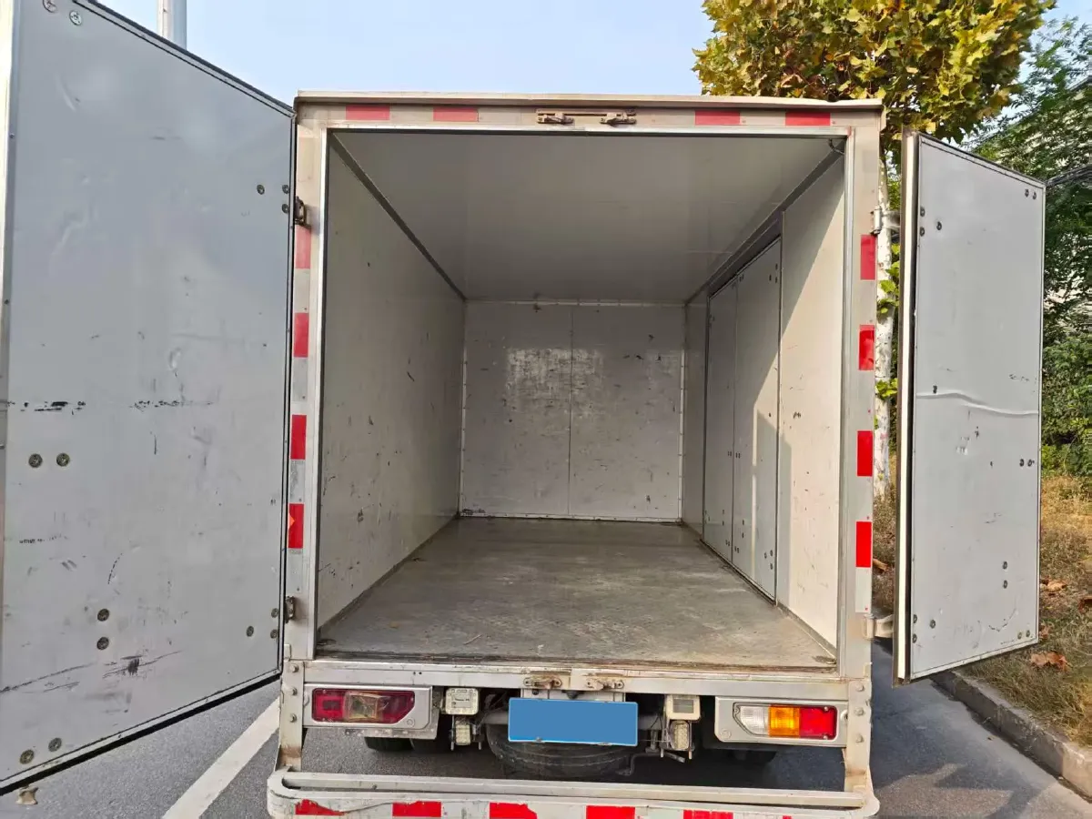 2023 WuLing Loong Truck 2.0L 136HP L4 5MT,autocango,china used car exporter,china ev exporter,chinese used car exporter,chinese used ev exporter