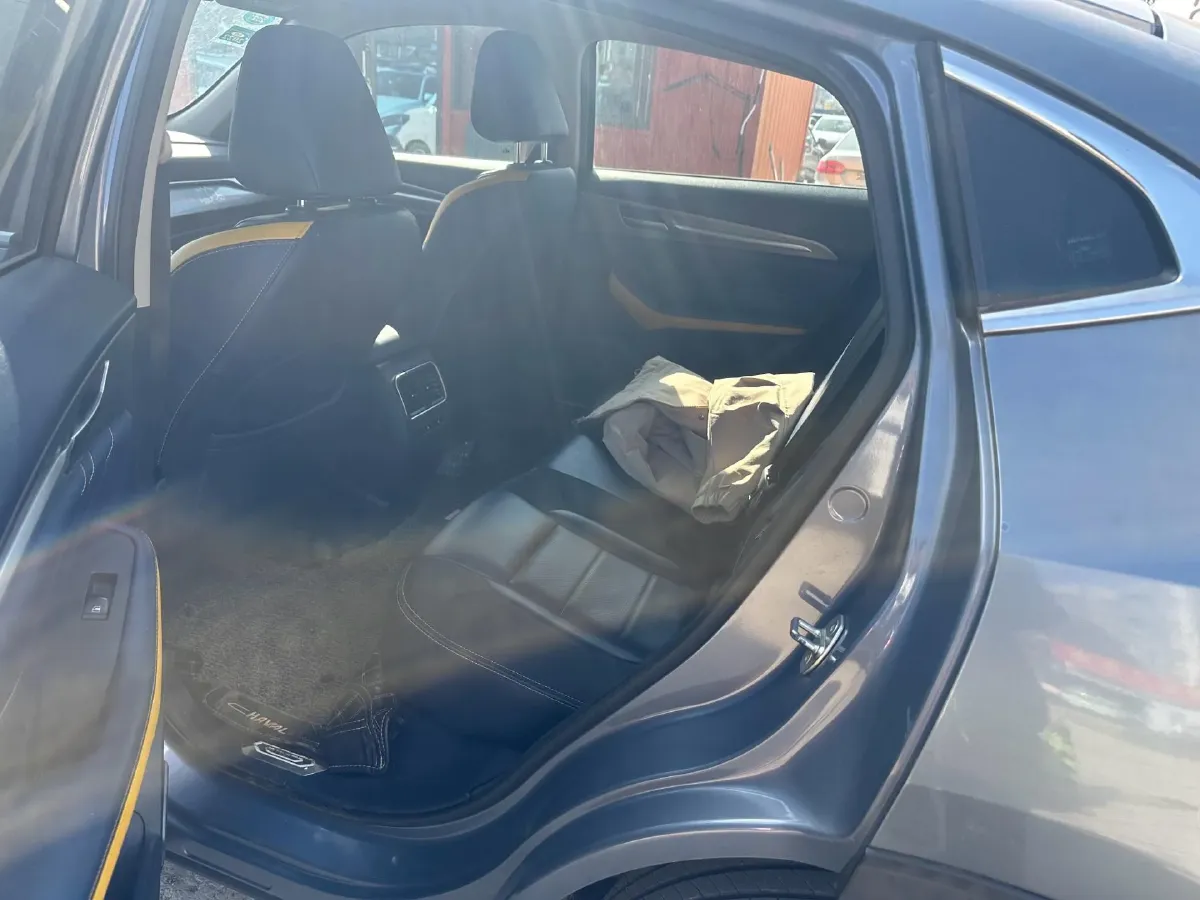 2020 Haval F7 2.0T 224HP L4 7DCT,autocango,china used car exporter,china ev exporter,chinese used car exporter,chinese used ev exporter