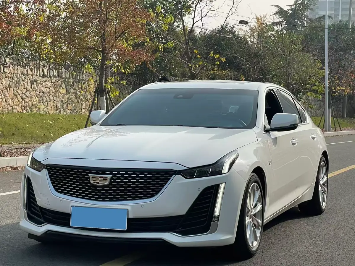 2021 Cadillac CT5 2.0T 237HP L4 10AT