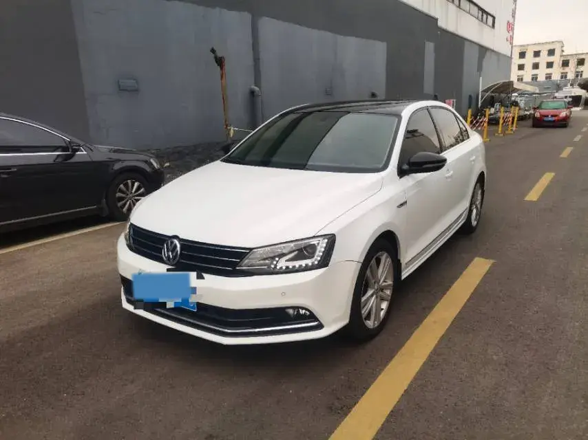 2018 Volkswagen Sagitar 1.4T 150HP L4 7DCT